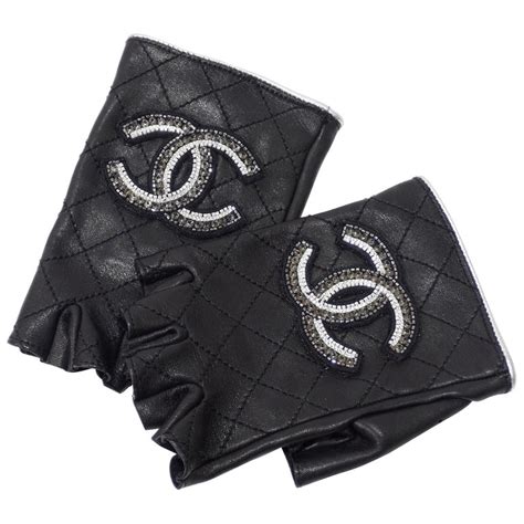 chanel leather gloves